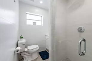 825 SW 14th St, Fort Lauderdale, FL 33315 - Photo 48