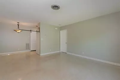 321 SE 1st Avenue, Pompano Beach, FL 33060 - Photo 10