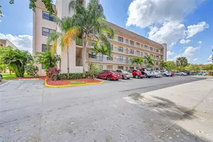 2606 NW 104th Ave, Sunrise, FL 33322 - Photo 2