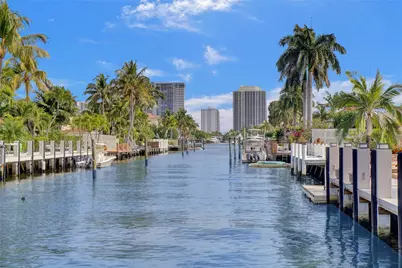 4030 Bayview Drive, Fort Lauderdale, FL 33308 - Photo 2