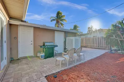 2585 SE 3rd Street, Pompano Beach, FL 33062 - Photo 42