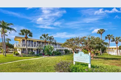 2755 NE 28th Avenue #A3, Pompano Beach, FL 33064 - Photo 4