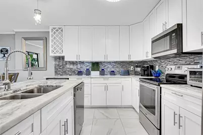 1618 The 12th Fairway, Wellington, FL 33414 - Photo 10