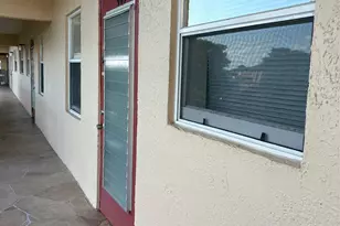 1055 Country Club Dr, Margate, FL 33063 - Photo 32