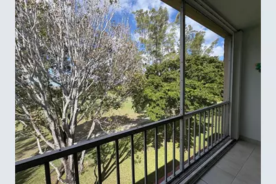 1055 Country Club Drive #404, Margate, FL 33063 - Photo 14