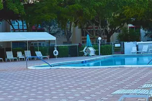 1055 Country Club Dr, Margate, FL 33063 - Photo 38