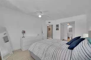 300 Golden Isles Dr, Hallandale Beach, FL 33009 - Photo 30