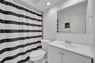 300 Golden Isles Dr, Hallandale Beach, FL 33009 - Photo 38