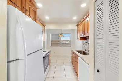 8205 NW 61st Street #B305, Tamarac, FL 33321 - Photo 8