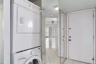 8205 NW 61st St, Tamarac, FL 33321 - Photo 28