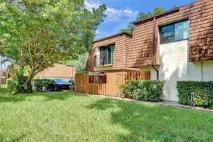 2070 SW 90th Ave, Davie, FL 33324 - Photo 2