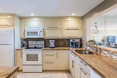 3650 Environ Boulevard #409, Lauderhill, FL 33319 - Photo 8