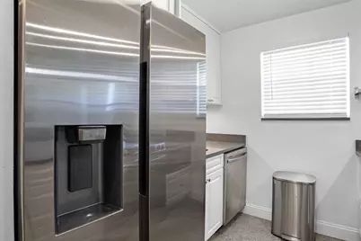 625 Orton Avenue #18, Fort Lauderdale, FL 33304 - Photo 12