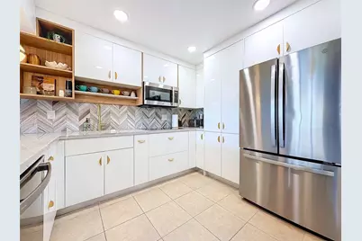 2311 S Cypress Bend Drive #319, Pompano Beach, FL 33069 - Photo 2