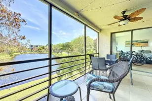 2311 S Cypress Bend Dr, Pompano Beach, FL 33069 - Photo 10