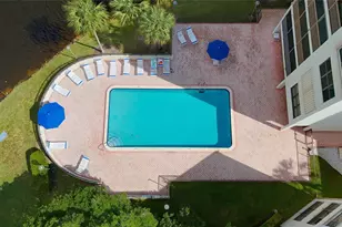 2311 S Cypress Bend Dr, Pompano Beach, FL 33069 - Photo 20