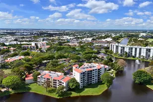 2311 S Cypress Bend Dr, Pompano Beach, FL 33069 - Photo 26