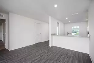 8725 98th Ct, Vero Beach, FL 32967 - Photo 10