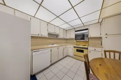 905 Cypress Terrace #202, Pompano Beach, FL 33069 - Photo 20