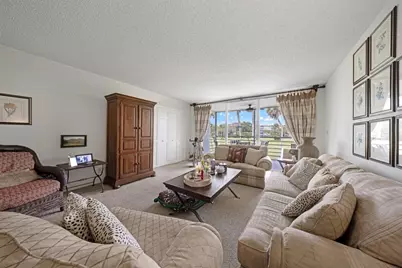 905 Cypress Terrace #202, Pompano Beach, FL 33069 - Photo 2