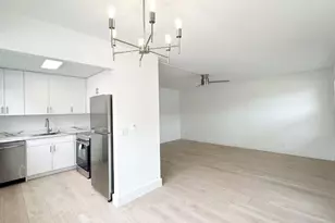 109 Harwood J Unit, Deerfield Beach, FL 33442 - Photo 2