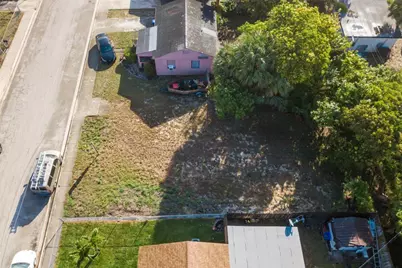 555 W 2nd Street, Riviera Beach, FL 33404 - Photo 16