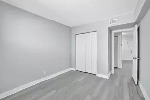 2741 NE 8th Ave, Wilton Manors, FL 33334 - Photo 12