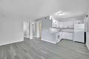 2741 NE 8th Ave, Wilton Manors, FL 33334 - Photo 4