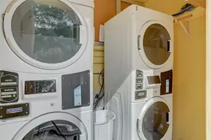 2741 NE 8th Ave, Wilton Manors, FL 33334 - Photo 46