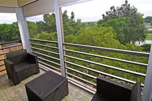 1100 St Charles Pl, Pembroke Pines, FL 33026 - Photo 14