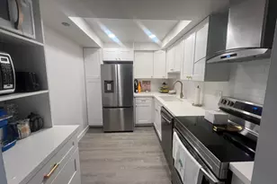 1100 St Charles Pl, Pembroke Pines, FL 33026 - Photo 24