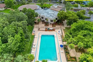 1100 St Charles Pl, Pembroke Pines, FL 33026 - Photo 28