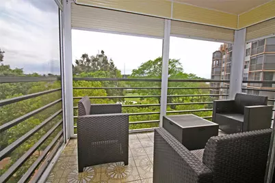 1100 Saint Charles Place #521, Pembroke Pines, FL 33026 - Photo 2