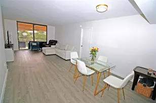 1100 St Charles Pl, Pembroke Pines, FL 33026 - Photo 4