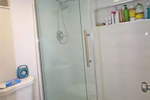 1100 St Charles Pl, Pembroke Pines, FL 33026 - Photo 20