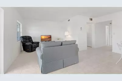 5501 NW 2nd Avenue #302, Boca Raton, FL 33487 - Photo 8