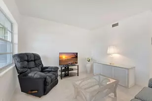 5501 NW 2nd Ave, Boca Raton, FL 33487 - Photo 8