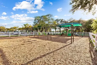 4093 Forest Hill Drive, Hollywood, FL 33026 - Photo 18