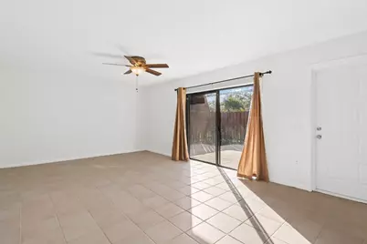 4093 Forest Hill Drive, Hollywood, FL 33026 - Photo 10