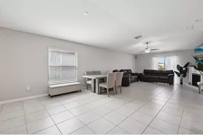 16621 Sunburst Lake Street, Wimauma, FL 33598 - Photo 6
