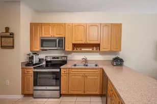 5048 SW 136th Ave, Miramar, FL 33027 - Photo 8