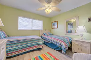 1815 N Surf Rd, Hollywood, FL 33019 - Photo 14