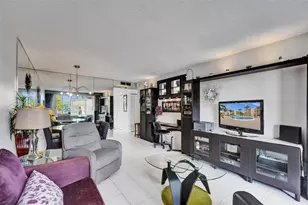 2831 Somerset Dr, Fort Lauderdale, FL 33311 - Photo 1