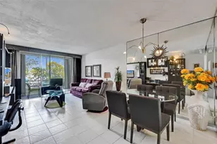 2831 Somerset Dr, Fort Lauderdale, FL 33311 - Photo 6