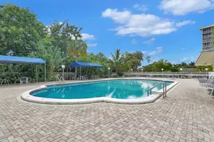 4400 Hillcrest Dr, Hollywood, FL 33021 - Photo 38