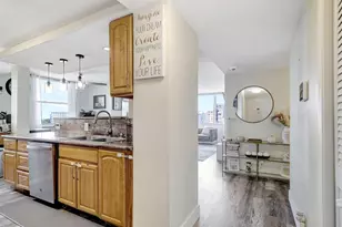 4400 Hillcrest Dr, Hollywood, FL 33021 - Photo 2