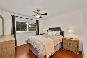 1771 NE 35th St, Oakland Park, FL 33334 - Photo 32