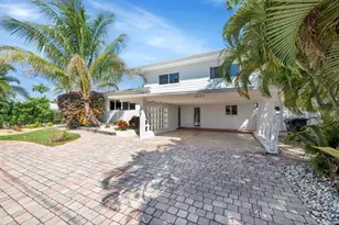 1771 NE 35th St, Oakland Park, FL 33334 - Photo 4
