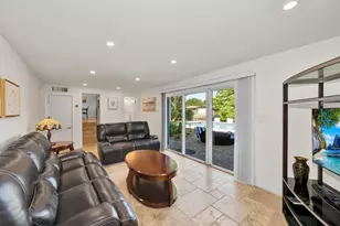 1771 NE 35th St, Oakland Park, FL 33334 - Photo 12