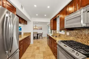 1771 NE 35th St, Oakland Park, FL 33334 - Photo 12